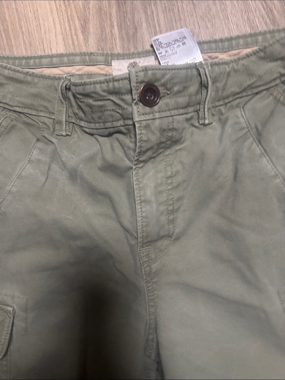 Timberland Olive Green Cargo Shorts with Utility Pockets - Picture 3 of 7